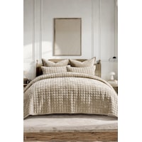 Evlen Home Collection Kadife Stacy Yatak Örtüsü Seti Çift Kişilik Elyaf Dolgulu Yumuşak 3 Parça Bej Evlen Home Collection Kadife Stacy Yatak Örtüsü Seti Çift Kişilik Elyaf Dolgulu Yumuşak 3 Parça Bej