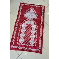 Verna Süzene İşlemeli Kadife Seccade Kırmızı Kırmızı Verna Süzene İşlemeli Kadife Seccade Kırmızı Kırmızı