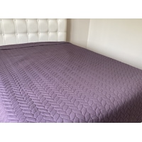 Düz Boya Lazer Kapitoneli Çok Amaçlı Pike Battal Boy Yatak Örtüsü Mürdüm 230 x 250 CM Mürdüm