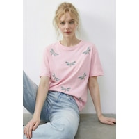 Shade Kadın Boncuk Taş İşlemeli Yusufçuk Desenli Rahat Kalıp T-shirt 2212 60283971 - Şeker Pembe Shade Kadın Boncuk Taş İşlemeli Yusufçuk Desenli Rahat Kalıp T-shirt 2212 60283971 - Şeker Pembe