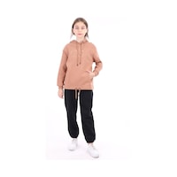 Kız Çocuk Oversize Kapüşonlu Cepli Düşük Omuz Baskılı Sweatshirt - Beli Ayarlanabilir & 3 İplik Şardonlu Kahverengi Kız Çocuk Oversize Kapüşonlu Cepli Düşük Omuz Baskılı Sweatshirt - Beli Ayarlanabilir & 3 İplik Şardonlu Kahverengi