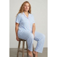 Siyah İnci Desenli Pamuklu Düğmeli Curve Büyük Beden Battal Pijama Takım Mavi Beyaz Siyah İnci Desenli Pamuklu Düğmeli Curve Büyük Beden Battal Pijama Takım Mavi Beyaz