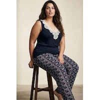 Siyah İnci Desenli Büyük Beden Battal Boy Viskon Örme Pijama Takım 26120973 Lacivert Siyah İnci Desenli Büyük Beden Battal Boy Viskon Örme Pijama Takım 26120973 Lacivert