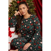 Siyah İnci Yılbaşı Temalı Desenli Termal Kumaşlı Ultra Soft Yumuşak Büyük Beden Battal Boy Örme Pijama Takımı 26226711 Yeşil Siyah İnci Yılbaşı Temalı Desenli Termal Kumaşlı Ultra Soft Yumuşak Büyük Beden Battal Boy Örme Pijama Takımı 26226711 Yeşil