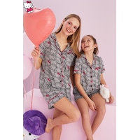 Siyah İnci Lisanslı %100 Pamuk Çok Renkli Düğmeli Biyeli Şort Pijama Takım Hk150 Gri Siyah İnci Lisanslı %100 Pamuk Çok Renkli Düğmeli Biyeli Şort Pijama Takım Hk150 Gri