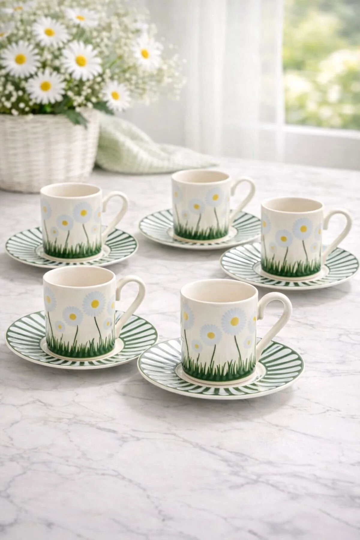 6 Kişilik Porselen Papatya Desenli Kahve Fincan Takımı Seti 90ml Beyaz 6 Kişilik Porselen Papatya Desenli Kahve Fincan Takımı Seti 90ml Beyaz