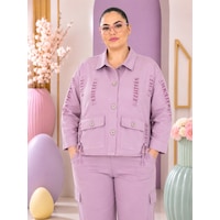 Büyük Beden Yakalı Düğme Detaylı Bağcıklı Ön Cepli Denim Kadın Ceket Pembe Büyük Beden Yakalı Düğme Detaylı Bağcıklı Ön Cepli Denim Kadın Ceket Pembe
