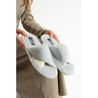 Gri Kışlık Dikişli Taban Peluş Burgu Terlik Sessiz Taban Ev Terliği Taban Kalınlaştırılmıştır Gri Gri Kışlık Dikişli Taban Peluş Burgu Terlik Sessiz Taban Ev Terliği Taban Kalınlaştırılmıştır Gri