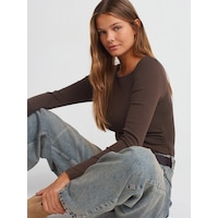 Dilvin 31401 Büzgülü Kayık Yaka Top-koyu Kahve Koyu Kahve Dilvin 31401 Büzgülü Kayık Yaka Top-koyu Kahve Koyu Kahve