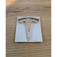 Tesla Model Y Legacy / Model 3 Ön Kaput Arma Logo Krom Nikelaj 6x6cm Tesla Model Y Legacy / Model 3 Ön Kaput Arma Logo Krom Nikelaj 6x6cm