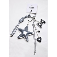 Gümüş Yıldız Ve Obje Çoklu Detaylı Kıyafet Çanta Ve Telefon Charm Anahtarlık Aksesuarı Gümüş Yıldız Ve Obje Çoklu Detaylı Kıyafet Çanta Ve Telefon Charm Anahtarlık Aksesuarı