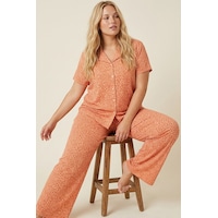 Siyah İnci Büyük Beden Battal Boy Düğmeli Örme Pijama Takım 8016 Somon Leopar Siyah İnci Büyük Beden Battal Boy Düğmeli Örme Pijama Takım 8016 Somon Leopar
