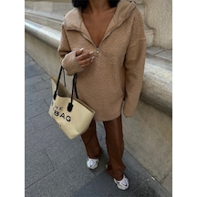 Oversize Fermuarlı Yaka Bej Roberta Suni Kürklü Sweatshirt Camel