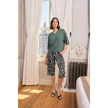 Monamise Kadın Çiçek Ve Yaprak Desenli V Yaka Büyük Beden Kapri Takımı 24169bat Yeşil Monamise Kadın Çiçek Ve Yaprak Desenli V Yaka Büyük Beden Kapri Takımı 24169bat Yeşil