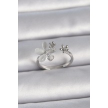 Pirinç Gümüş Renk Ayarlanabilir Zirkon Taşlı Beyaz Mineli Yaprak Model Kadın Yüzük Çok Renkli