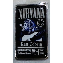 Ofluogluticaret Kurt Cobain-Nirvana-Zenit Marka Manyotolu Ve Gazlı Çakmak.