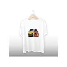 Sarı Ve Kırmızı Spor Araba Detaylı Unisex Tişört Beyaz