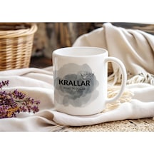 Krallar Martta Doğar Gri Sis Ve Taç Desenli Kupa Bardak - Erkeklere Özel Doğum Günü Hediyesi Beyaz