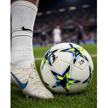 Futbol Antrenman Topu Yüksek Dayanıklı Dikişli Kaymaz Yüzey Tasarımı