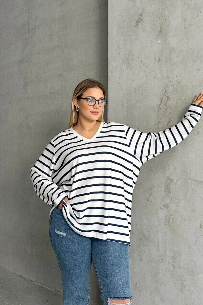Mamayaga Kadın V Yaka Büyük Beden Oversize Kalıp Geniş Tunik Boy Yırtmaçlı Çizgili Uzun Kol Curve Yumoş Bluz Lacivert