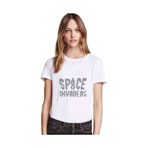 Space Invaders Baskılı Beyaz Kadın Tshirt