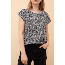 Çiçek Desenli Kadın T-Shirt (502265801)