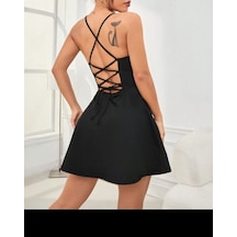 Siyah Kloş Etekli Sırt Dekolteli Mini Elbise Siyah