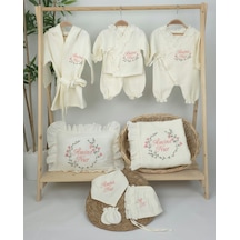 Gros Shop Müslin Yeni Doğan 4katlı Organik %100pamuk Kişiye Özgü Nakışlı Hastane Çıkış Seti Çiçek Model-2 Ekru-2