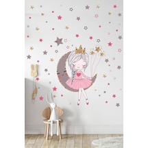 Ayda Oturan Sevimli Kız Çocuk Odası Duvar Sticker Seti