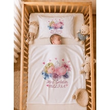 İsme Özel Kız Bebek Battaniye 80x80 Cm Ve Yastık Kılıfı 35x45 Cm %100 Pamuk Organik Baskılı Bebek Seti Bebek Hediyesi 2080yb Krem