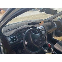2001-2008 Modellerine Uygun Peugeot 307 Torpido Koruma Halısı Siyah Kenar Renk Siyah