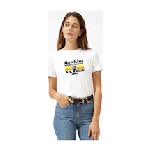 Stanger Things Hawkins Middle School A Kadın Beyaz Tshirt