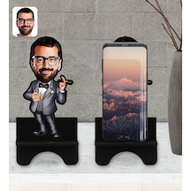 Kişiye Özel Erkek Patron Karikatürlü Ahşap Biblo Telefon Standı-3