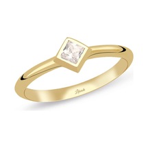 Prenses Taşlı Altın Yüzük