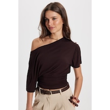 Tudors Kadın Regular Fit Klasik Kesim Kısa Kollu Beli Büzgülü Kahverengi Bluz-50802