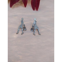 Hdmarketim Swarovski Işıltılı Taşlı Bayan Figürlü Sallantılı Küpe