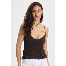 Tudors Kadın Slim Fit Dar Kesim %100 Pamuk Askılı Büzgülü V Yaka Kahverengi Bluz-50371