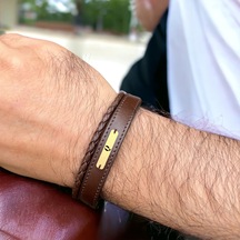 P Harfine Özel Dikdörtgen Figürlü 14 Ayar Altın Plakalı Kahverengi Derili Hediye Bileklik-531harf Q