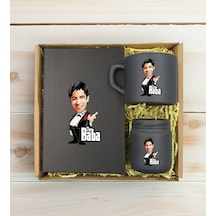 Bk Gift Kişiye Özel Dtf The Baba Karikatürlü Antrasit Defter + Kahve Fincanı + Mum Hediye Seti 3 Bk Gift Kişiye Özel Dtf The Baba Karikatürlü Antrasit Defter + Kahve Fincanı + Mum Hediye Seti 3