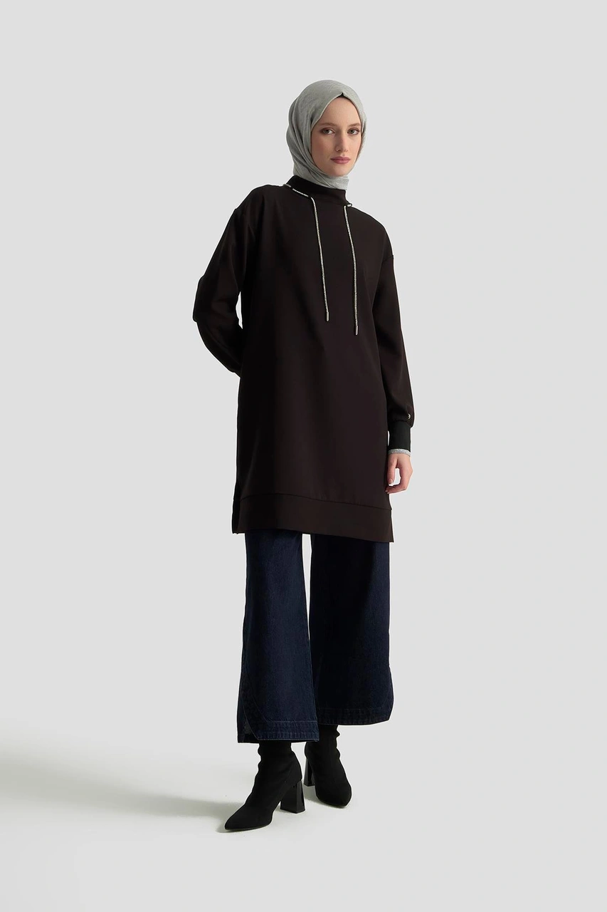 Armine Trend Yakası Taş Bağcık Detaylı Kolları Ribanalı Fermuarlı Tunik Siyah 25kt436 Siyah