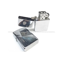Sade Yüzey Gümüş Renk Baskısız Kapaklı Zippo Benzinli Çakmak