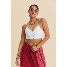 İnce Askılı Düğme Detaylı Crop Bluz Beyaz İnce Askılı Düğme Detaylı Crop Bluz Beyaz
