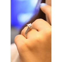 Yan Kolları Taşlı Tektaş Yüzük 14 Ayar A026814