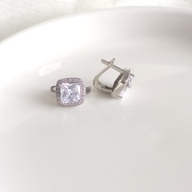 Kare Taşlı J Halka Gümüş Küpe Beyaz