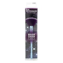 R.techniques Brush Crush Fan Brush Aydınlatıcı Fırçası