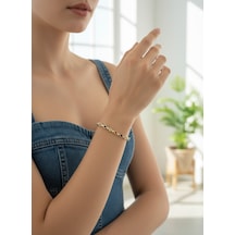 Valmont Accessories Kadın Gold Renk Renkli Taşlı Yuvarlak Detaylı Bileklik