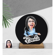 Kişiye Özel Kadın Patron Karikatürlü Yuvarlak Ahşap Biblo-5