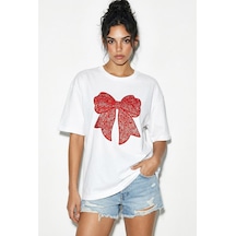 Shade Kadın Pamuk Bisiklet Yaka Kadife Fiyonk Baskılı Oversize T-shirt Öt261034 60286083 - Beyaz Standart Shade Kadın Pamuk Bisiklet Yaka Kadife Fiyonk Baskılı Oversize T-shirt Öt261034 60286083 - Beyaz Standart
