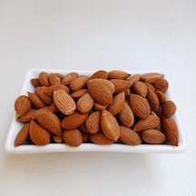 Burağın Bahçesi Tatlı Kayısı Çekirdeği İçi Çiğ 1 KG
