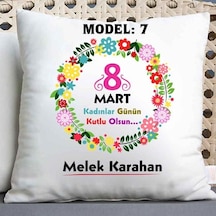 8 Mart Kadınlar Günü Isimli Yastık